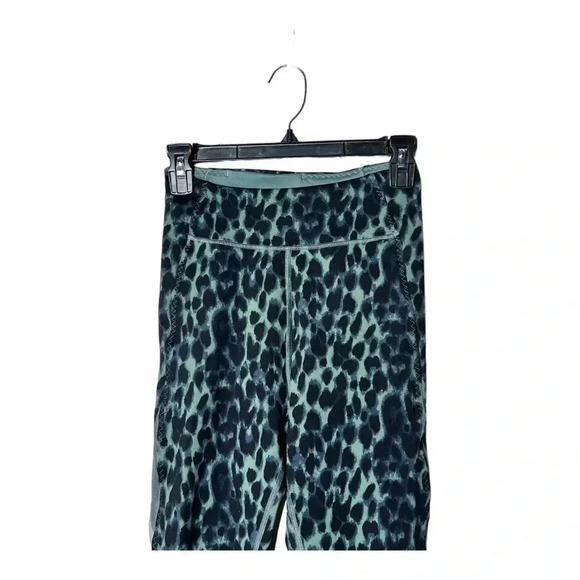 1912. VICTORIA’S SECRET LEOPARD PRINT MESH PANEL LEGGINGS SIZE 6‎ GREEN/BLACK - Picture 2 of 7
